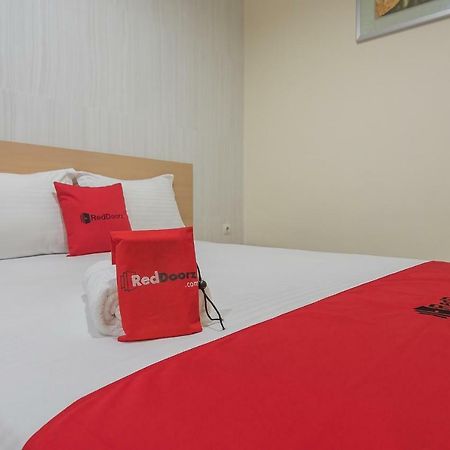 Reddoorz Near Mt Haryono Semarang Hotell Eksteriør bilde