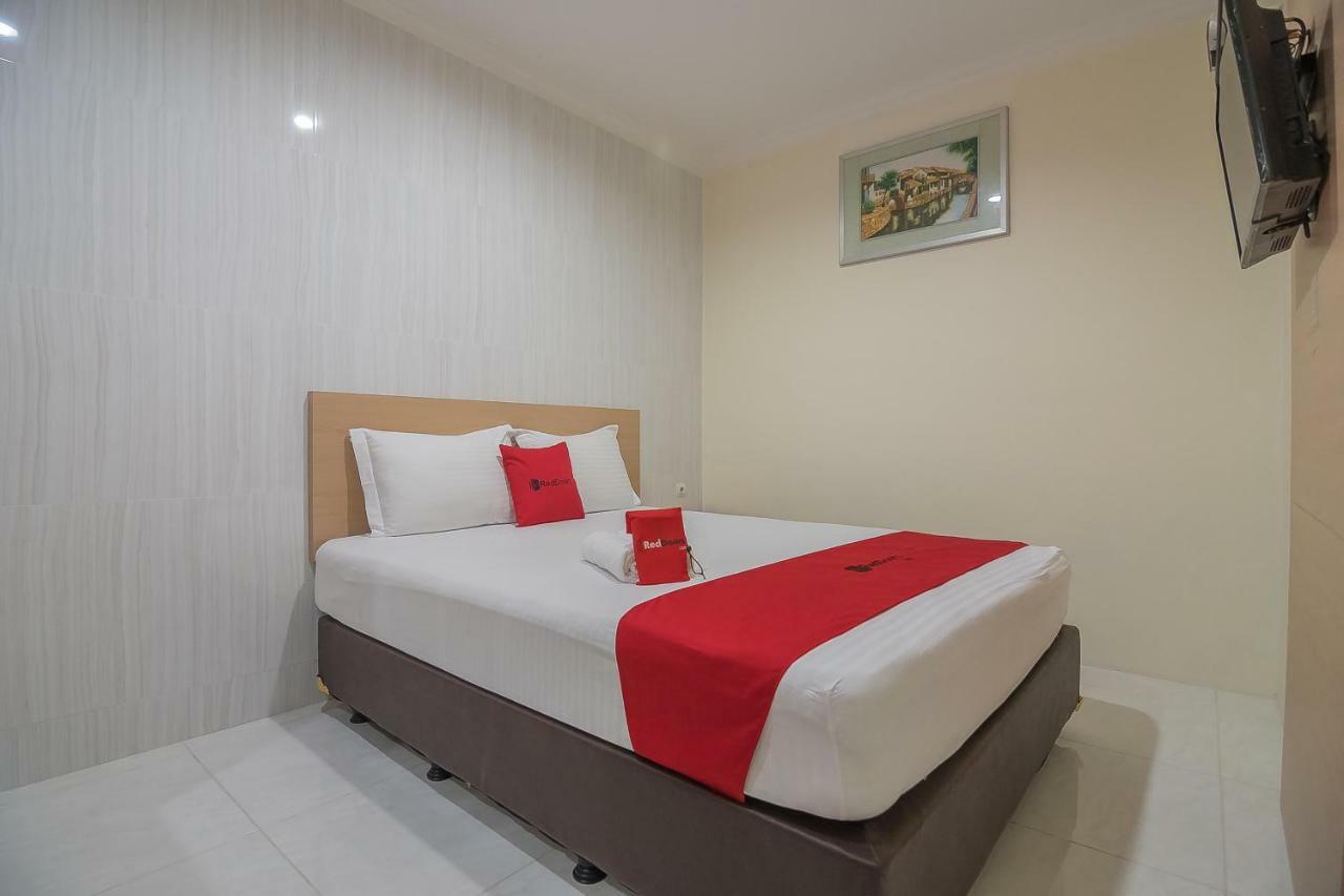 Reddoorz Near Mt Haryono Semarang Hotell Eksteriør bilde