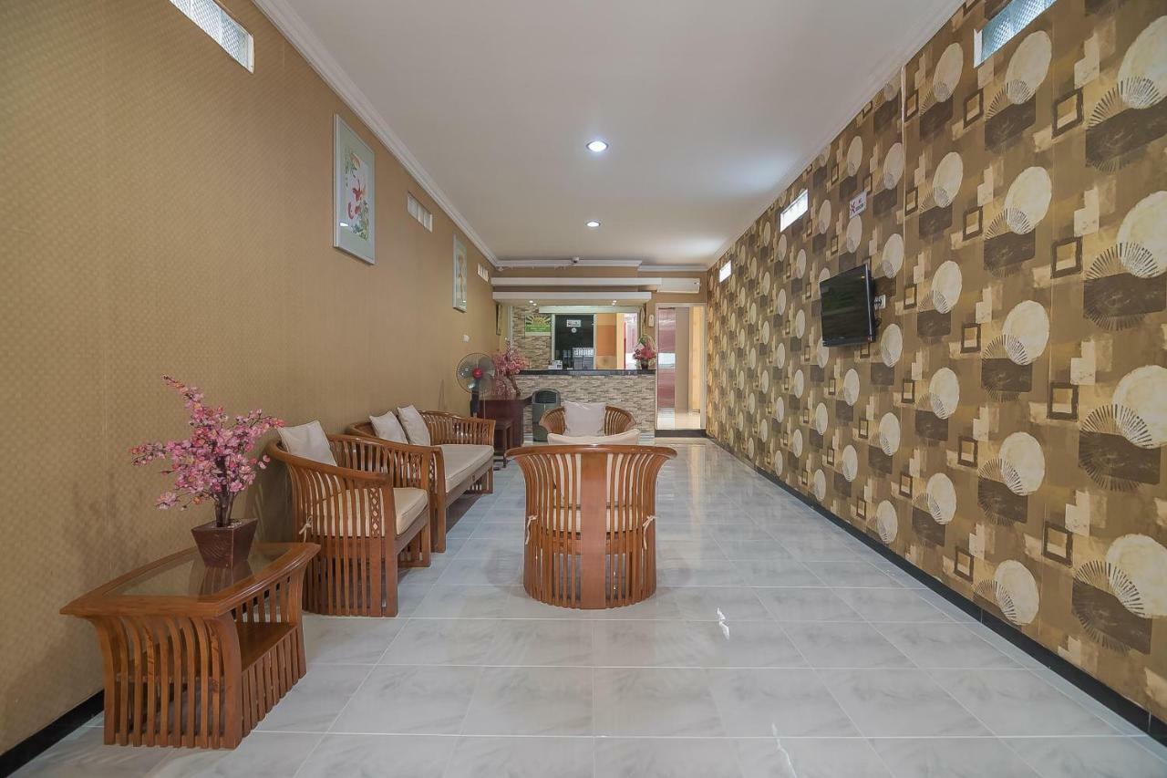 Reddoorz Near Mt Haryono Semarang Hotell Eksteriør bilde